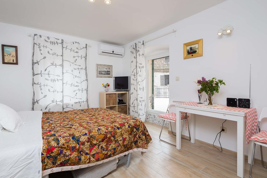 Phoenix Studio Apartment Split Buitenkant foto