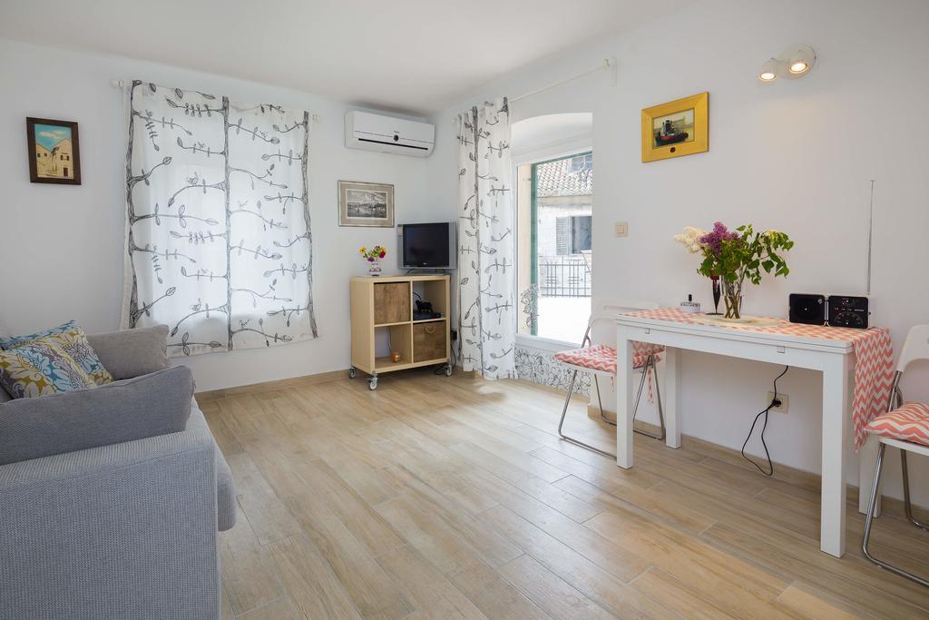 Phoenix Studio Apartment Split Buitenkant foto
